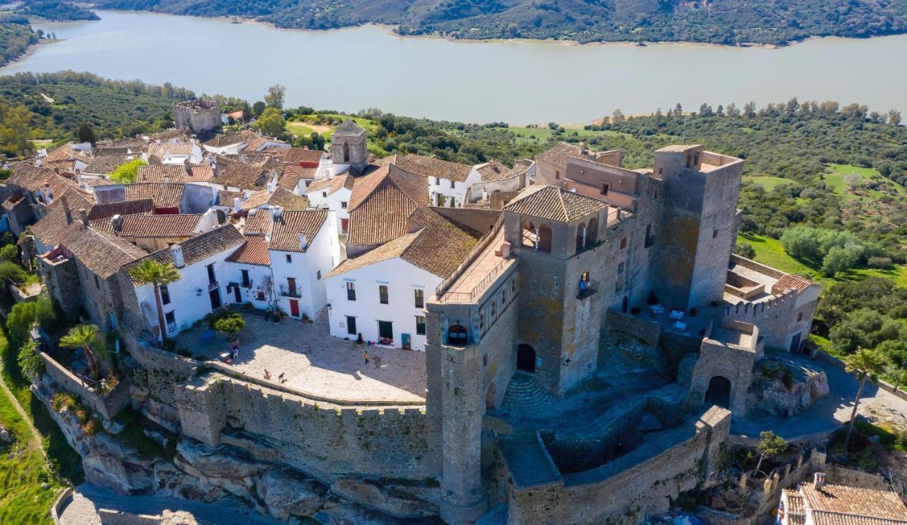 Casas Rurales Tugasa Castillo De Castellar Кастелар де ла Фронтера Екстериор снимка