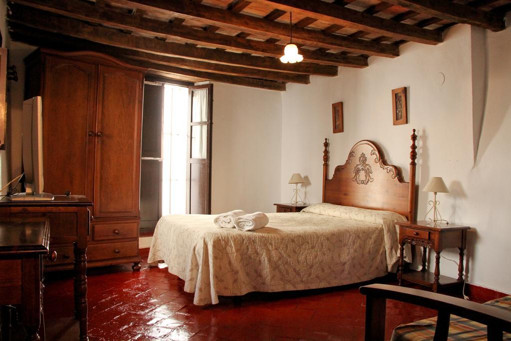 Casas Rurales Tugasa Castillo De Castellar Кастелар де ла Фронтера Стая снимка